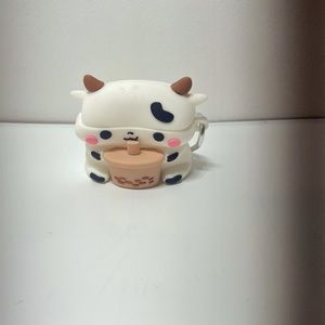 AirPod 3 or pro cow pod case